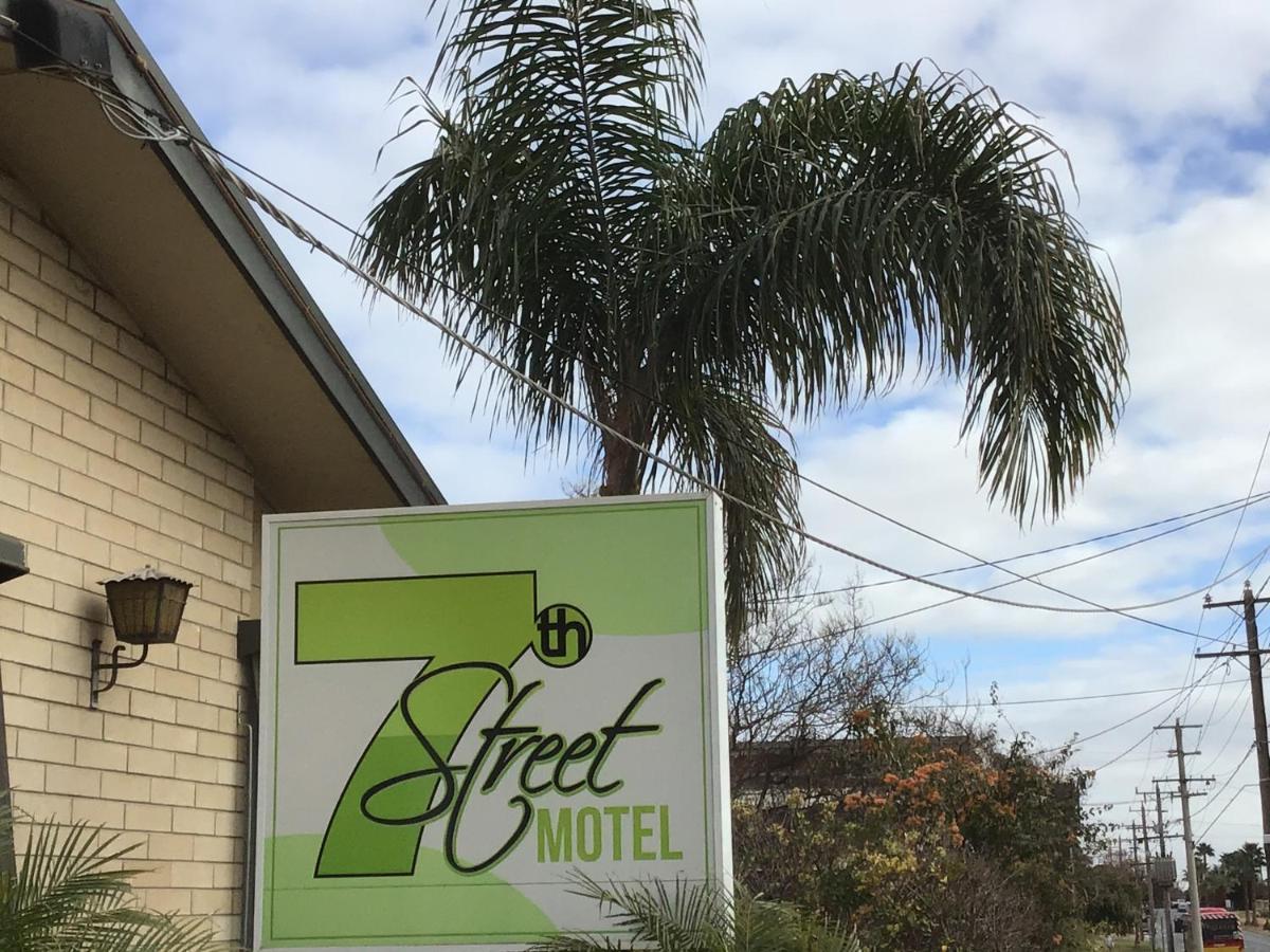 7Th Street Motel Милдьюра Экстерьер фото