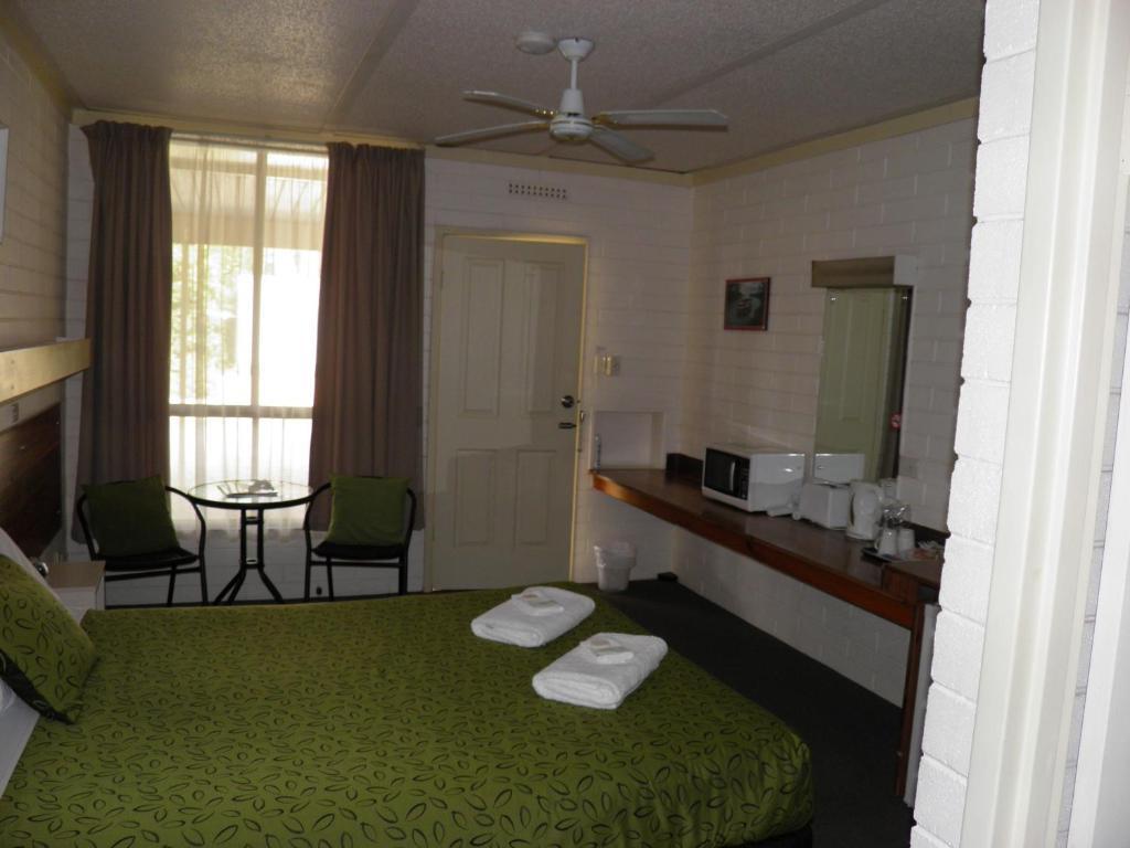 7Th Street Motel Милдьюра Номер фото