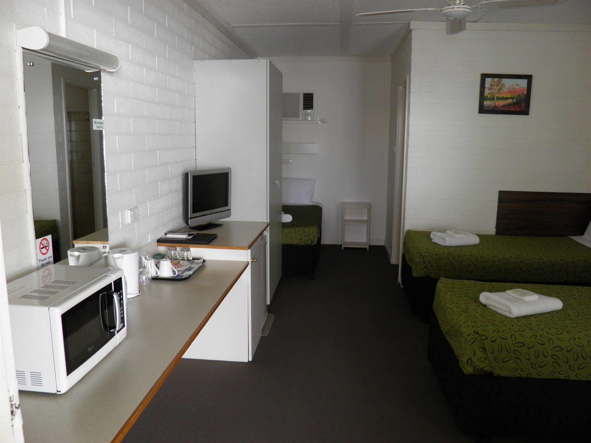 7Th Street Motel Милдьюра Экстерьер фото